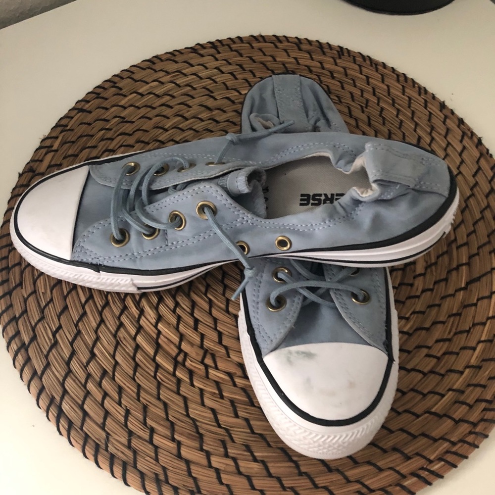 Low top converse. Size 8